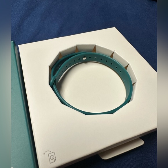 Bond Touch Bracelet with sport band included - Picture 6 of 6